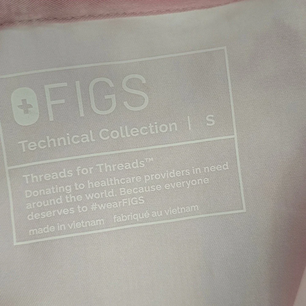 Figs Rafaela Pink tie dye scrub top - Picture 5 of 8